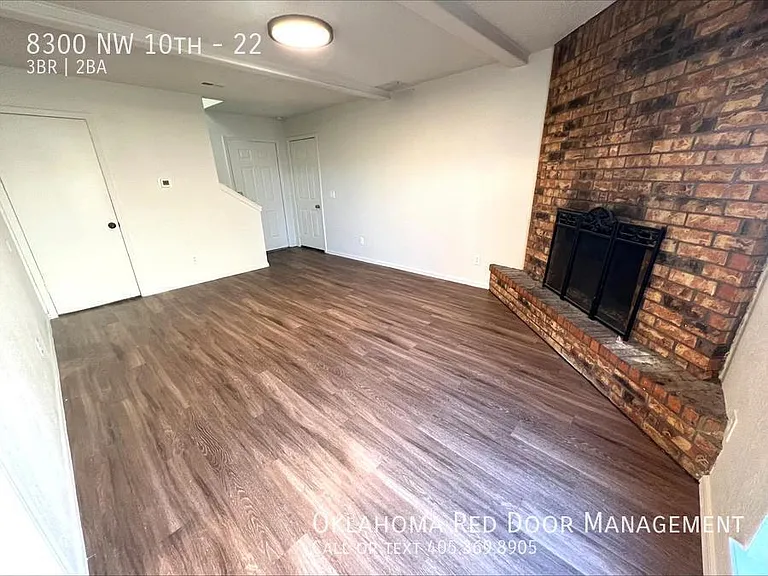 8300 NW 10th St #22 — Photo 3