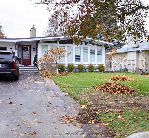 704 Oshawa Blvd N #BASEMENT Photo 1