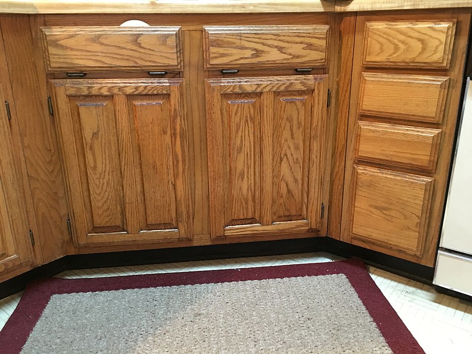1st image of 1906 Meadowbrook Dr