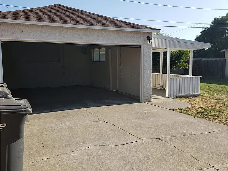 8192 Franklin St — Photo 8