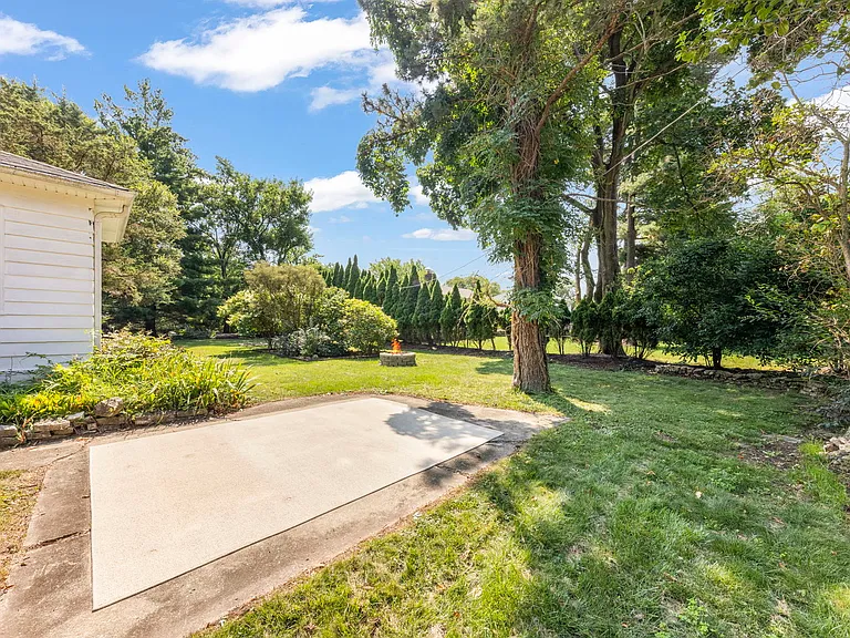 354 Indian Dr — Photo 25