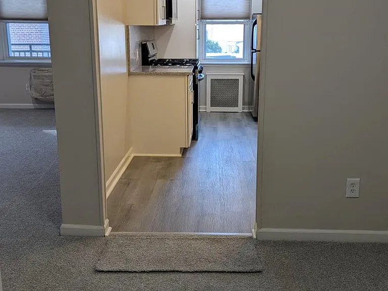 740 E Broadway #2F — Photo 7