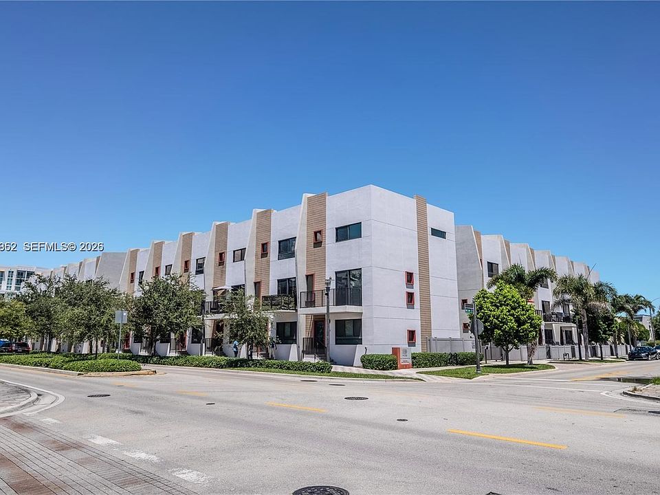 1st image of 113 NE 6th St #4623
