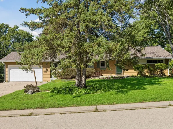 2131 Perry Ave N, Golden Valley, MN 55422