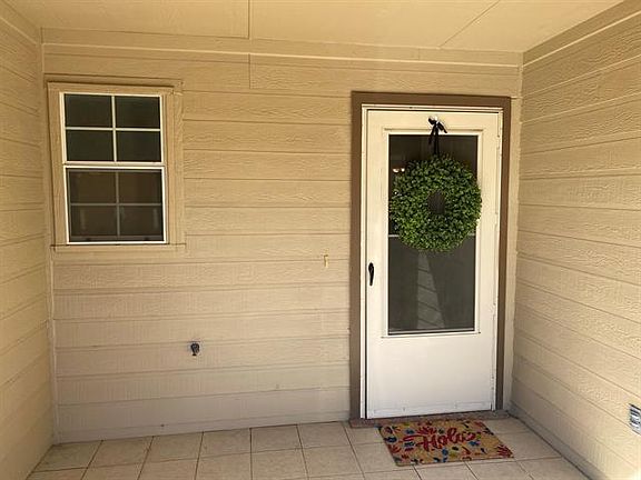 2nd image of 12627 Oceanside Dr