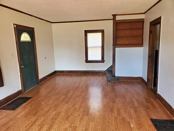 2nd image of 113 Albert Ave