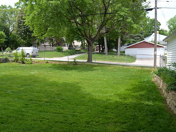 5th image of 1412 Pleasantview Ave