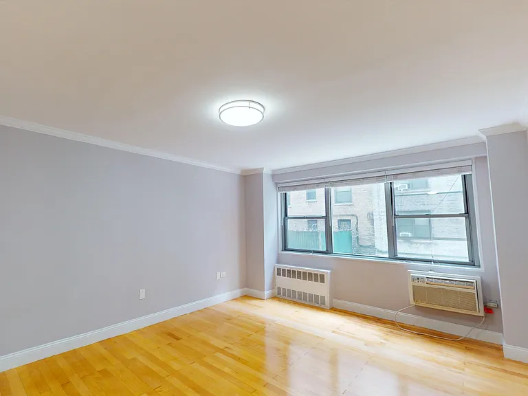 50 W 97th St #2L — Photo 9