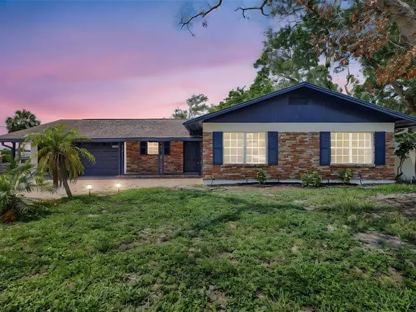 8701 Thornwood Ln, Tampa, FL 33615