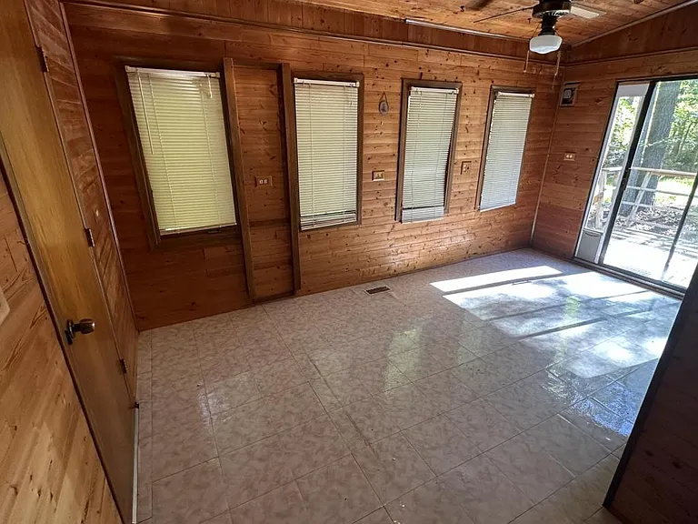 2618 Daniel Farm Rd — Photo 3