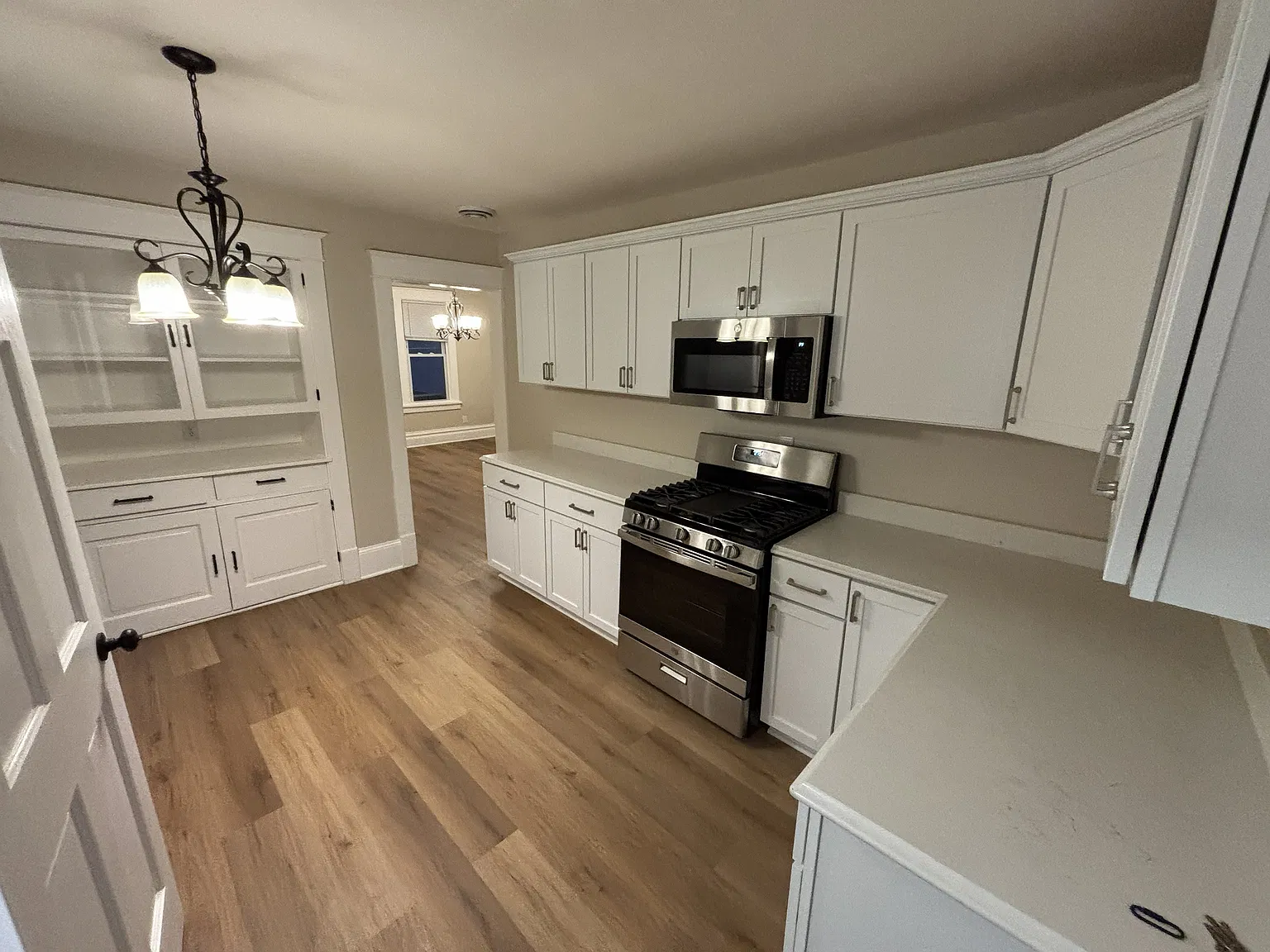2 bed, 800 sqft, $1,350 — Photo 1