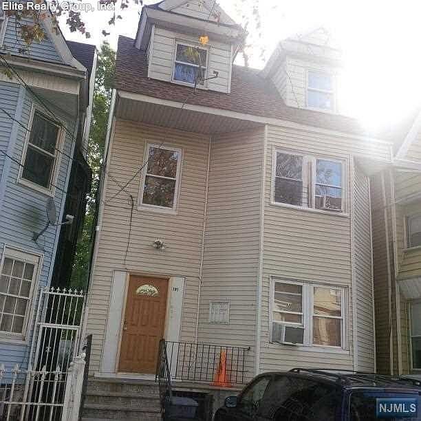 2nd image of 191 N 11th St