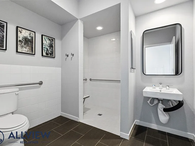 149 Mercer Way — Photo 8