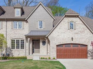 4213 Oak Arbor Ct, Rochester, MI 48306