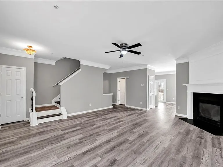 614 Market Place Ln — Photo 3