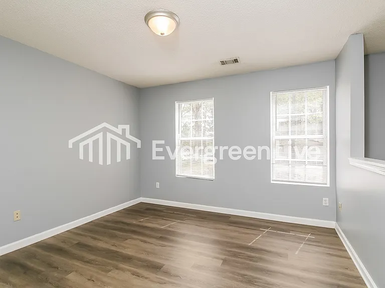 6640 Sunset Valley Cir — Photo 12