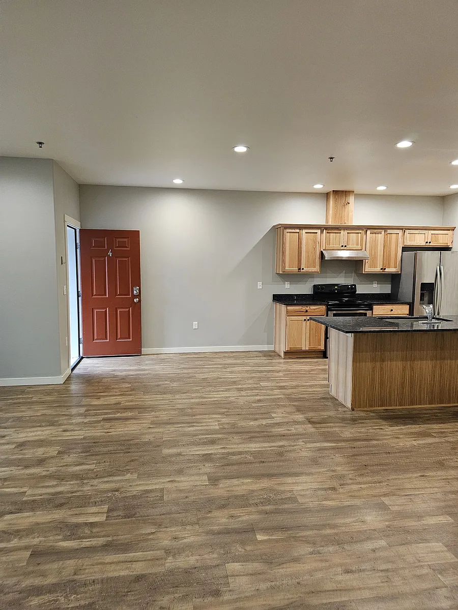 Building Photo - 2111 Alder St #4