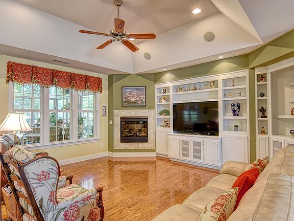 4th image of 1116 Maplechase Drive SE