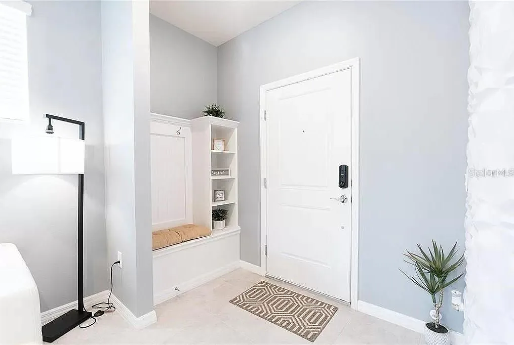 5 bed, 5.5 bath, 2679 sqft, $3,250 — Photo 3