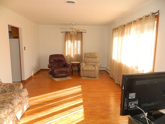 4th image of 808 South St
