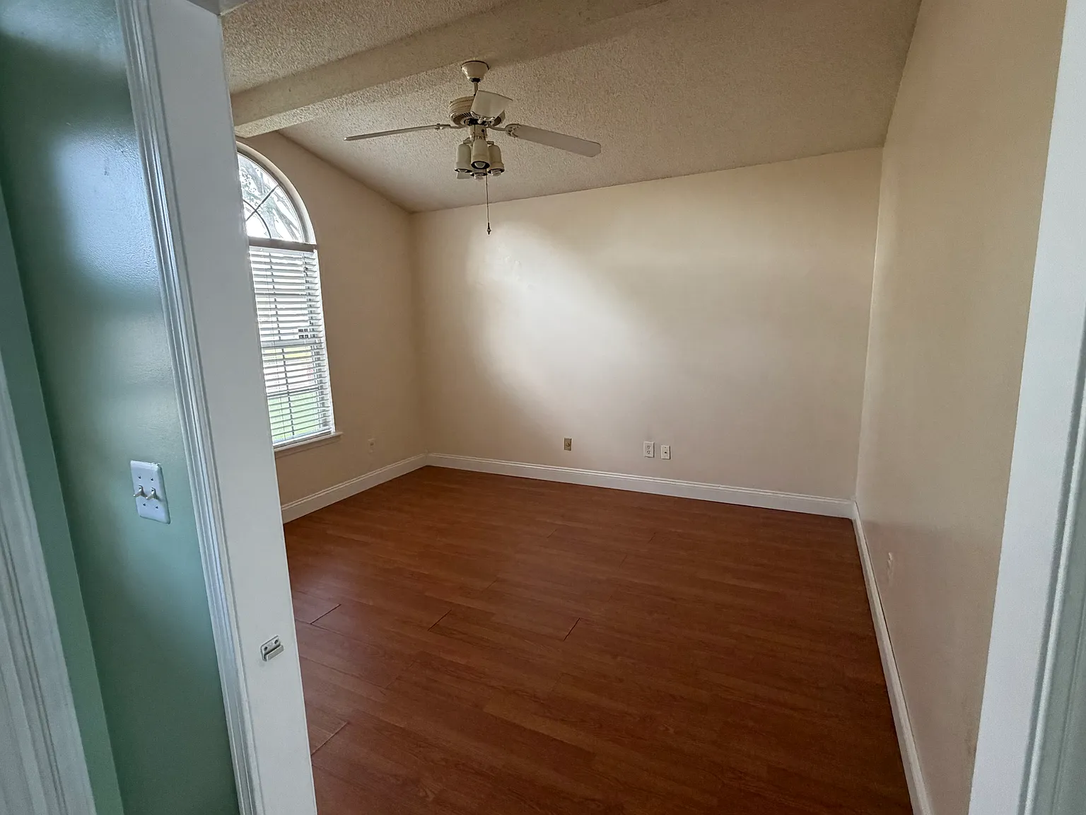 3 bed, 1425 sqft, $2,000 — Photo 3