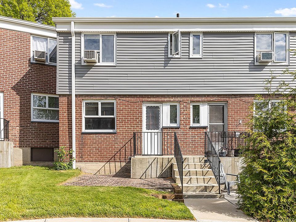 1st image of 224-30 Manor Rd #D