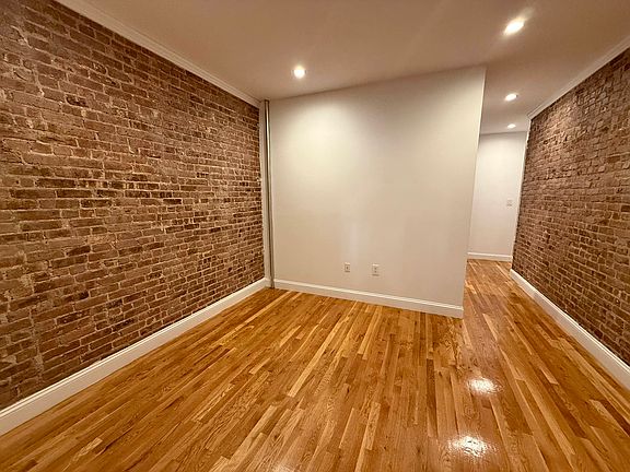4th image of 994 Bushwick Ave #1B