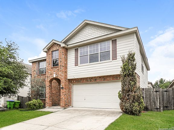 2nd image of 2115 Hornsby Bend