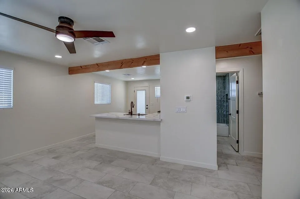 2 bed, 1.0 bath, 950 sqft, $1,750 — Photo 3