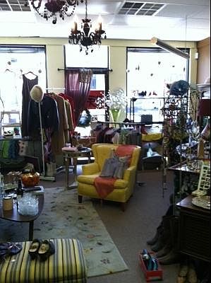 2nd image of 1362 W Grand Ave