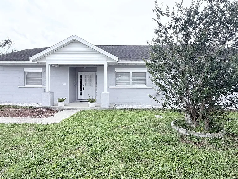 3211 San Pedro Ln — Photo 1