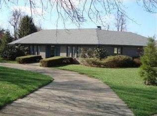 3824 Wyse Sq, Lexington, KY 40510