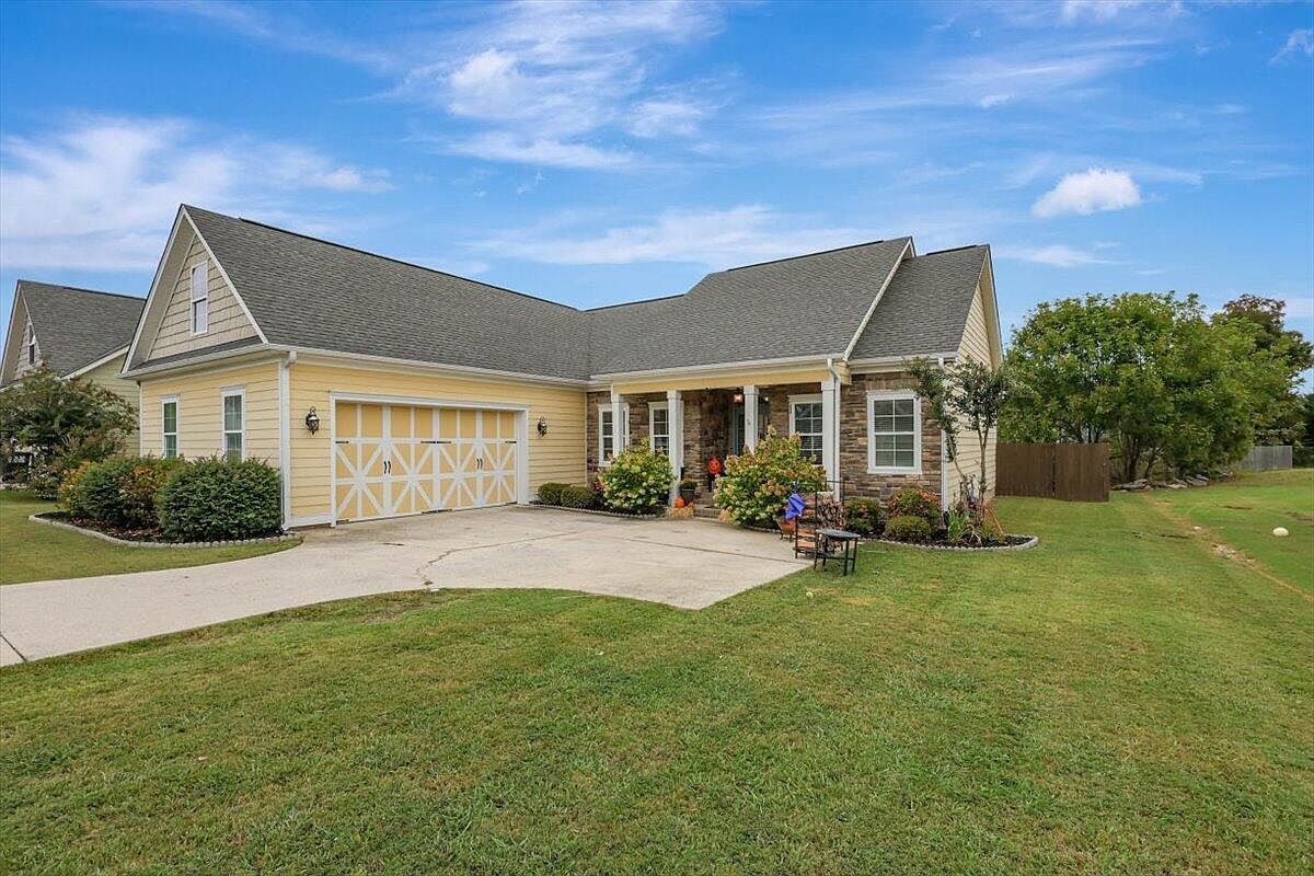 8491 Fenwick Dr, Ooltewah, TN 37363 | Zillow