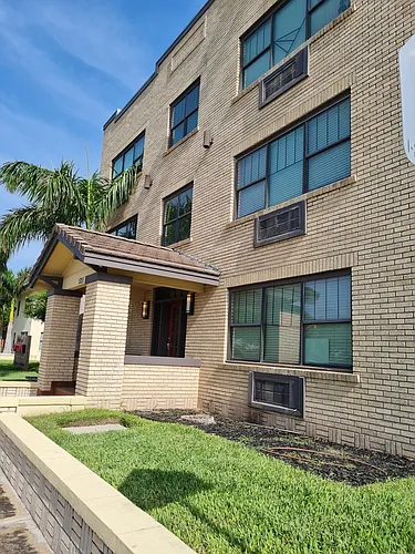 521 Tyler Ave #4 Photo 1