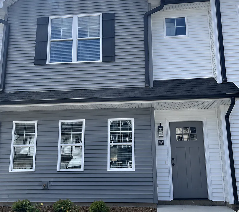 110 Aaron Pl #609