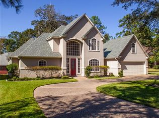102 Inverness Dr, Montgomery, TX 77356