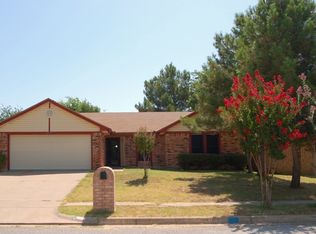601 Lottie Ln, Saginaw, TX 76179