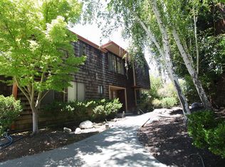 3112 Middlefield Rd, Palo Alto, CA 94306