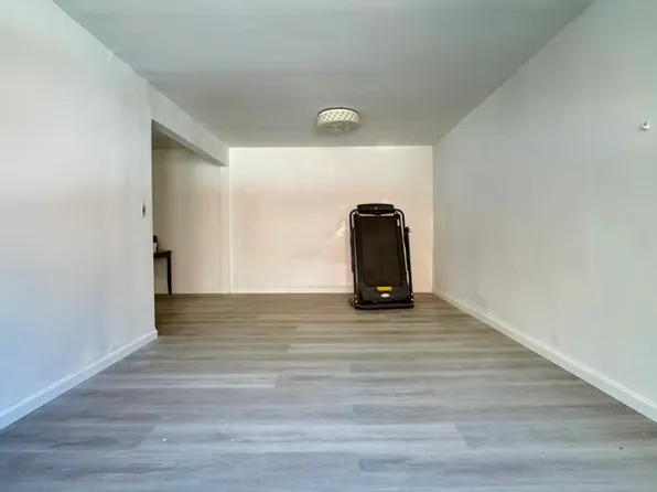 6824 140th Street image 4 of 13