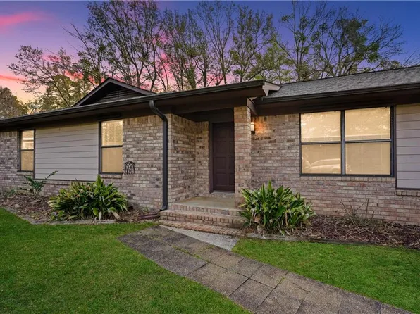 106 Lively Cir, Daphne, AL 36526