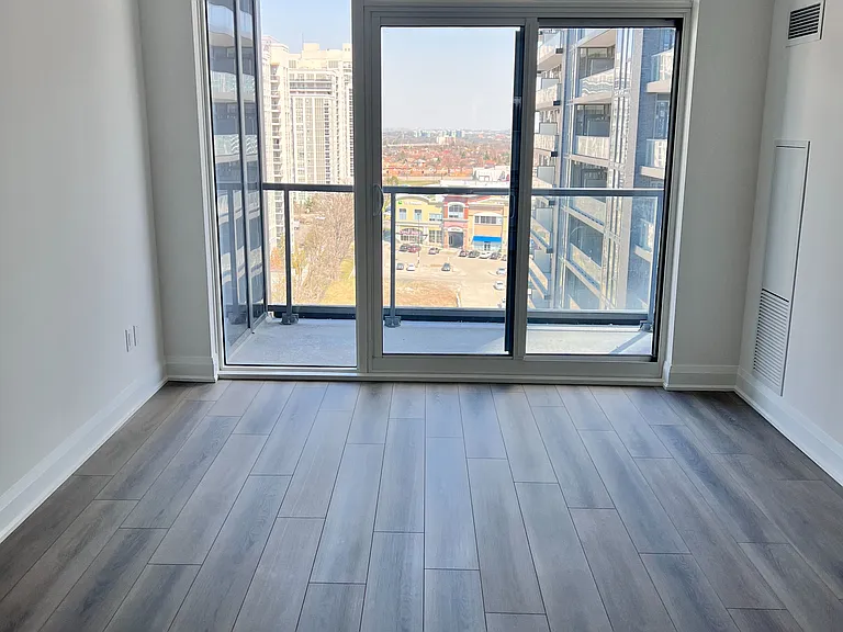 10 Gatineau Dr #1208 — Photo 11