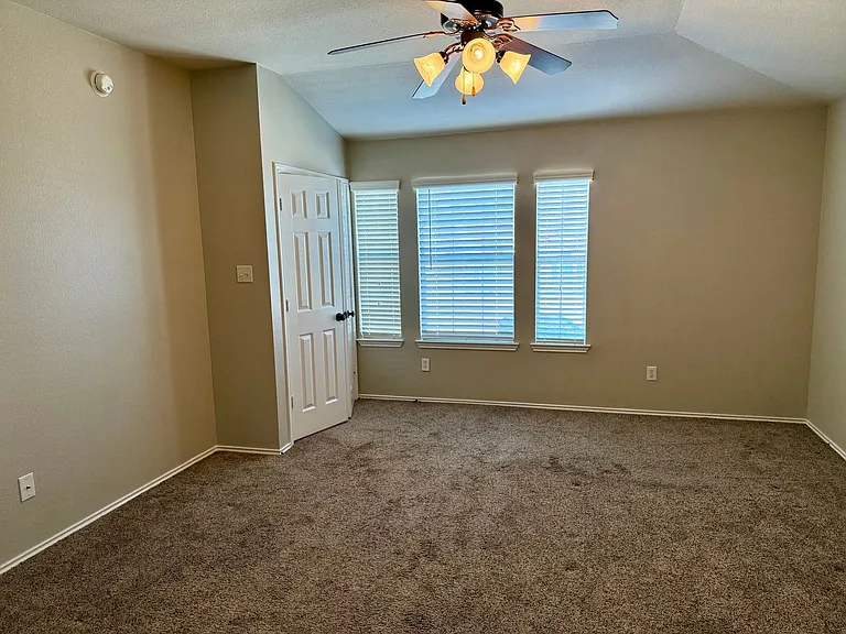 5704 Drystone Ln — Photo 11