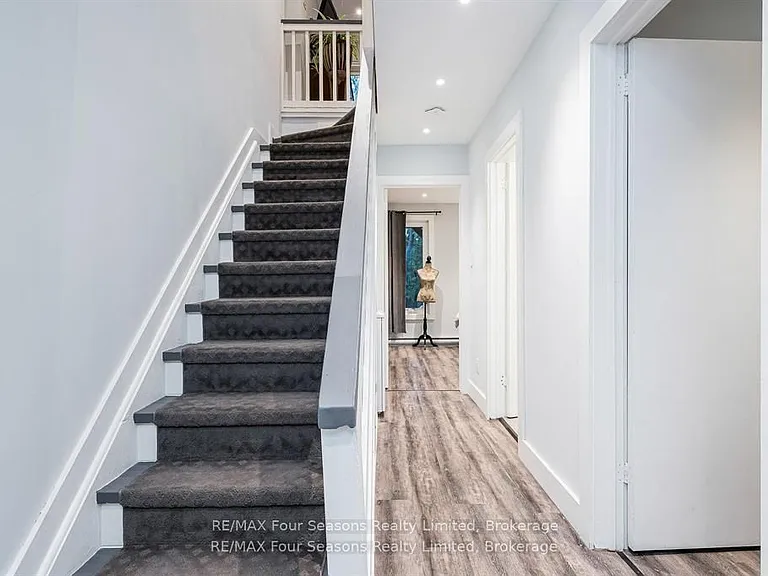 5 Dawson Dr #326 — Photo 3