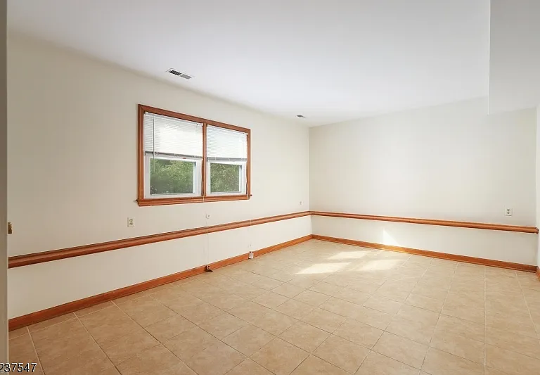2128 W Broad St — Photo 23