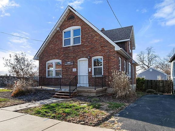 2nd image of 2555 Oakland Ave