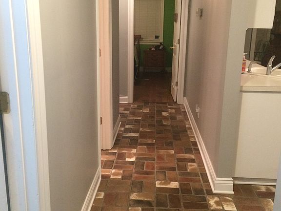 3rd image of 887 Bonnie Blue Ave