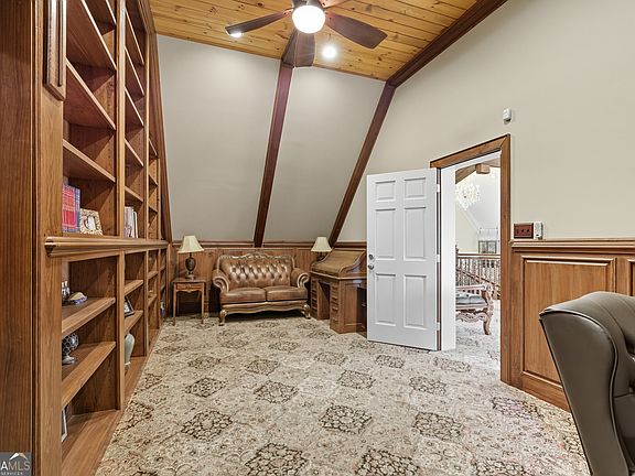 39th image of 1091 Echota Rd