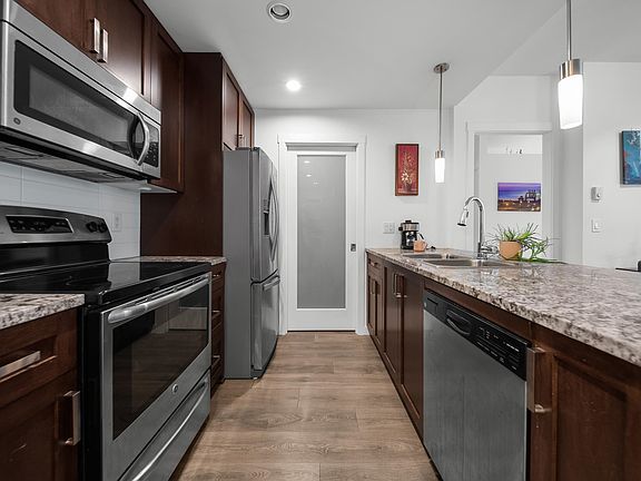 5th image of 2238 Whatcom Rd #204