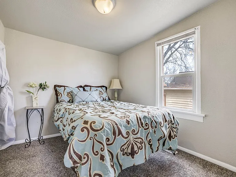 542 W Boulder St — Photo 15