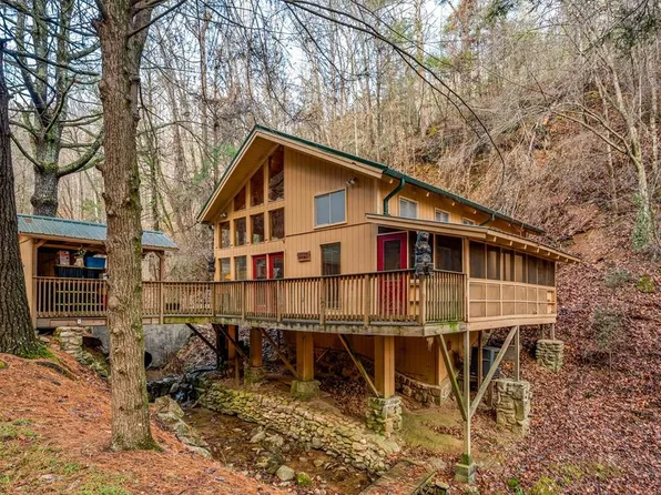 2645 Black Walnut Flats Rd, Sevierville, TN 37862